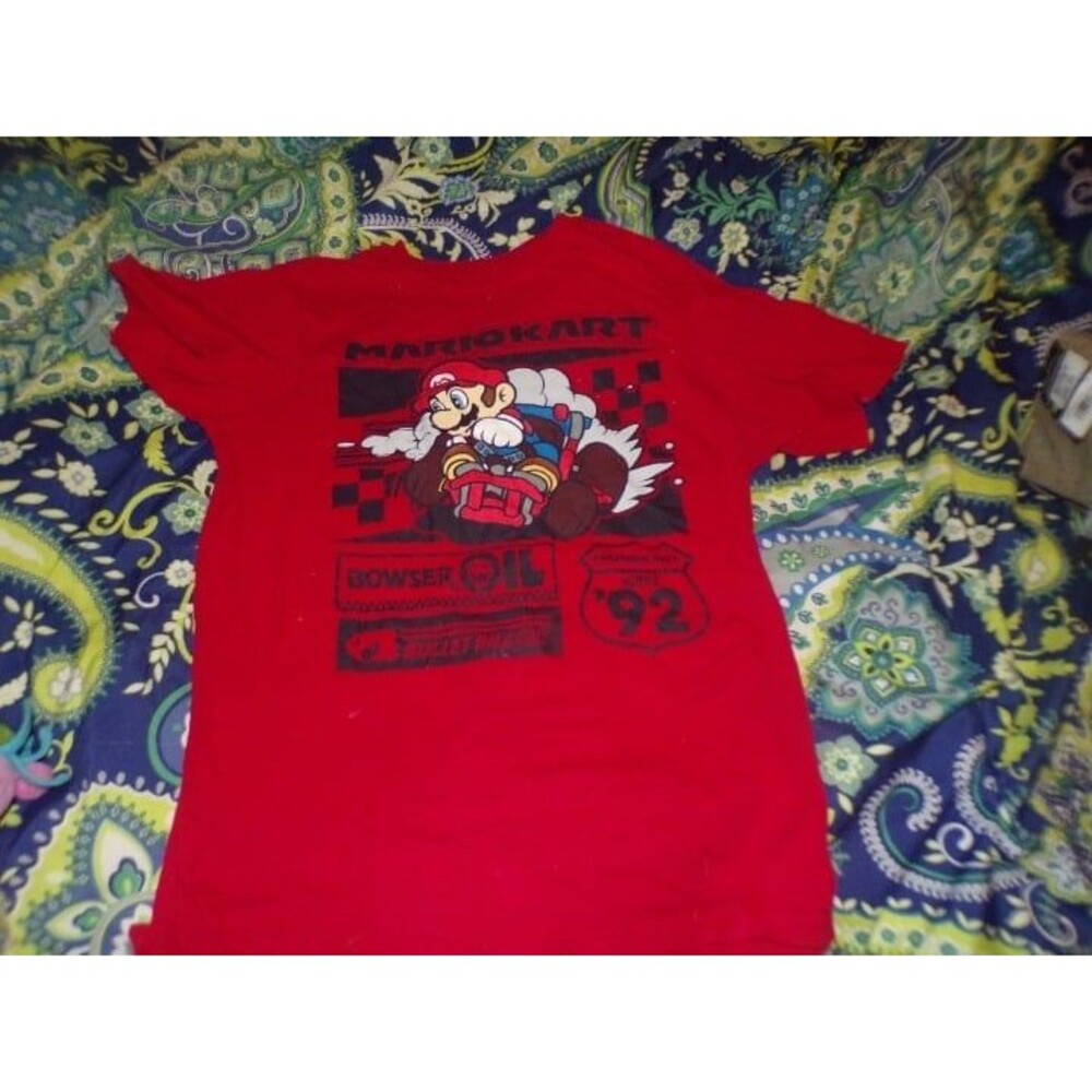 Mario Kart Official Licensed Nintendo Red T-Shirt Game Boys size XL14/16